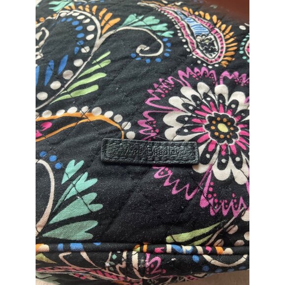 Vera Bradley Quilted Lunch Box With Zippered Closure Black Swirl Bandana - Picture 2 of 13